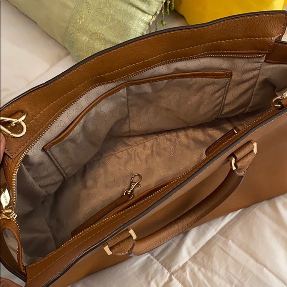 MK Satchel - Picture 4 of 4